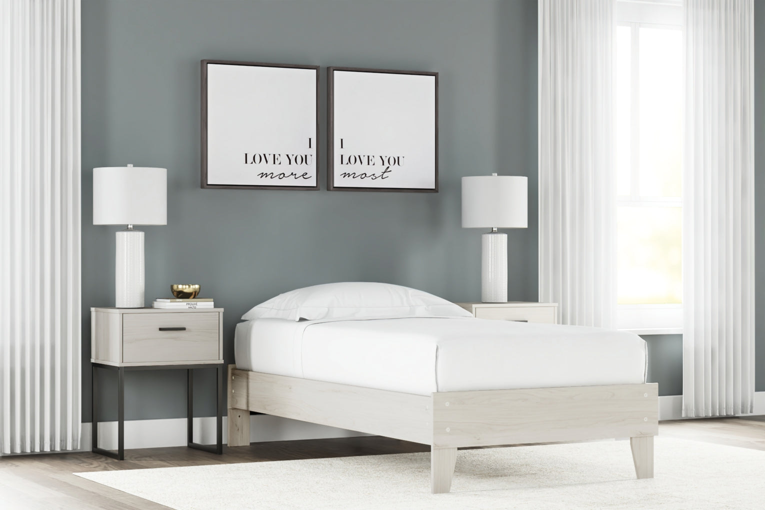 Socalle Platform Bed