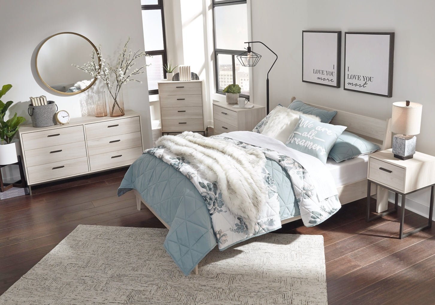Socalle Platform Bed