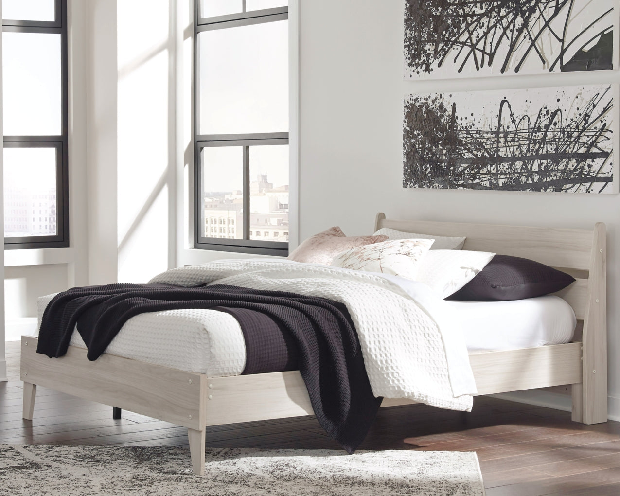 Socalle Platform Bed