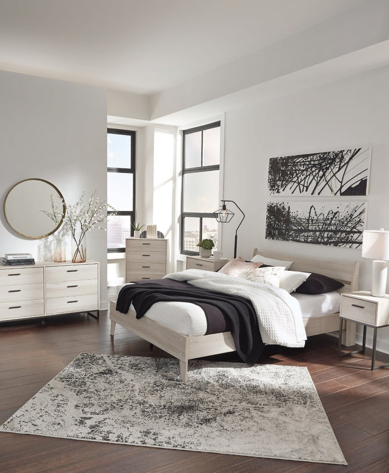 Socalle Platform Bed