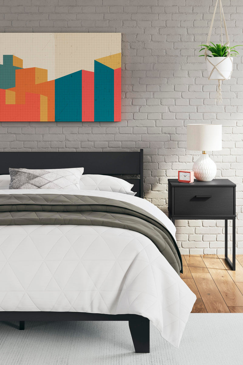 Socalle Platform Bed