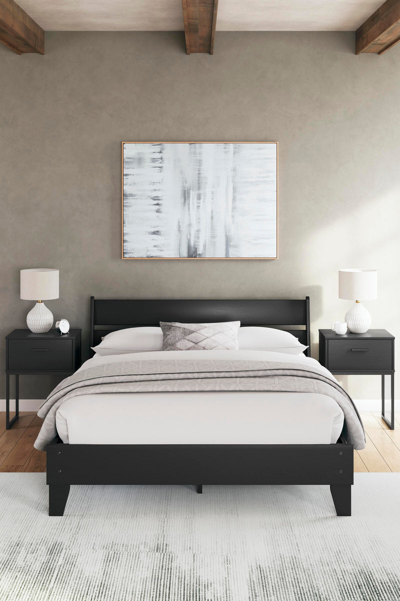 Socalle Platform Bed