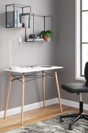 Jaspeni Desks