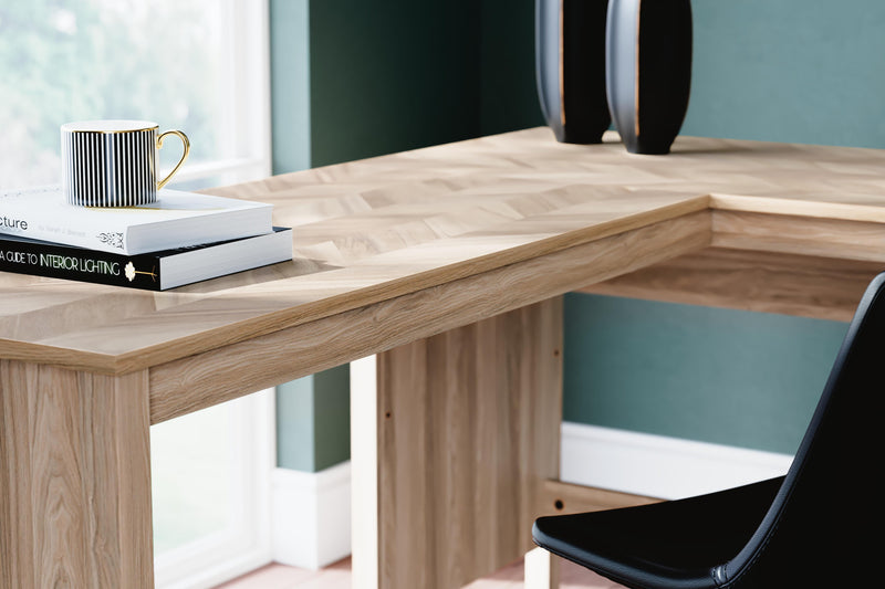 Battelle Desks