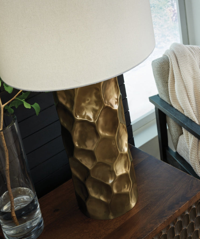 Marshawn Metal Table Lamp