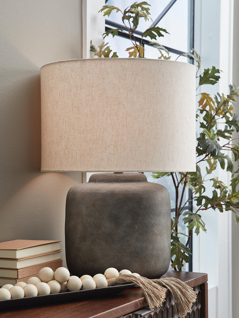 Zandophen Metal Table Lamp