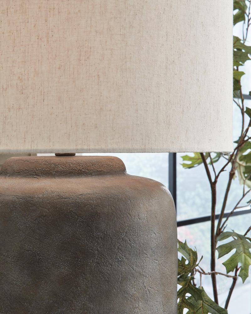 Zandophen Metal Table Lamp