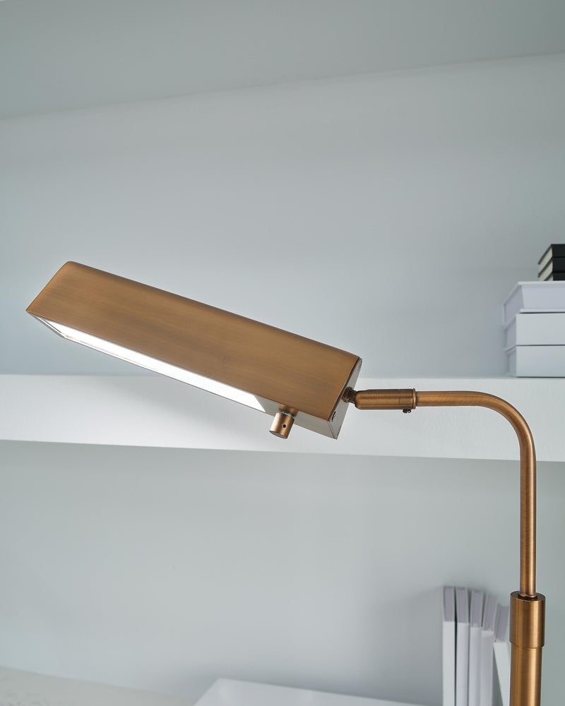 Yafe Metal Desk Lamp