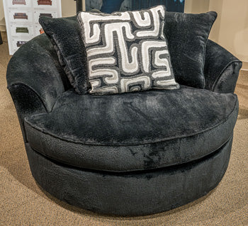 Ellery-Park Living Room Chairs