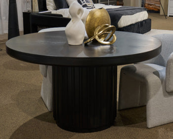 Rylandyn Round Dining Room Table