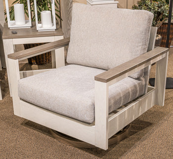 Vista Outdoor Highlands Swivel Lounge w Cushion
