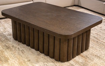 Darimore Rectangular Cocktail Table