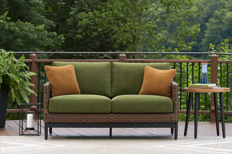 Horizon Hall Outdoor Seating