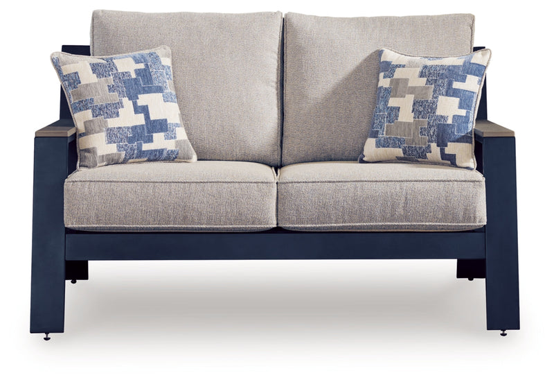 Mabry Shores Outdoor Seating