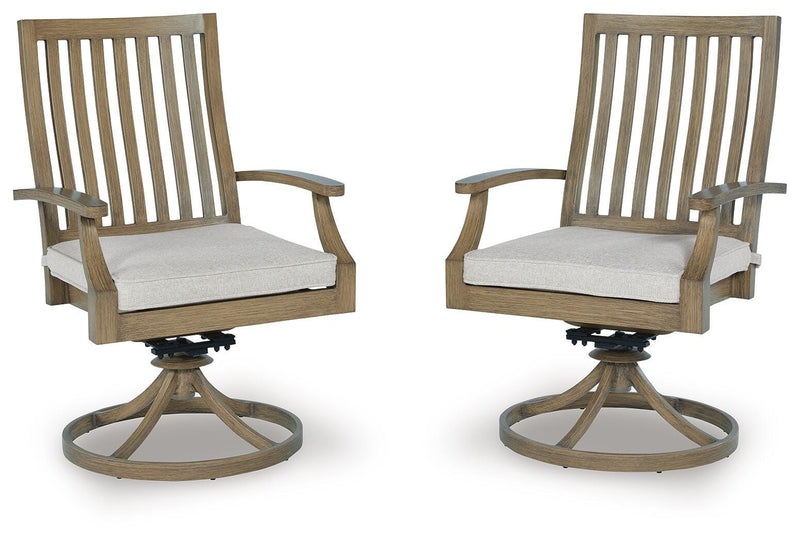 Rainier Ranch Outdoor Seating