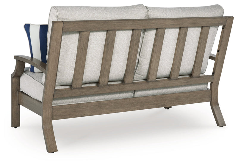 Rainier Ranch Outdoor Seating