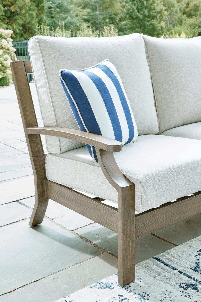 Rainier Ranch Outdoor Seating