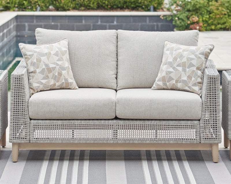 Seton Creek Outdoor Seating