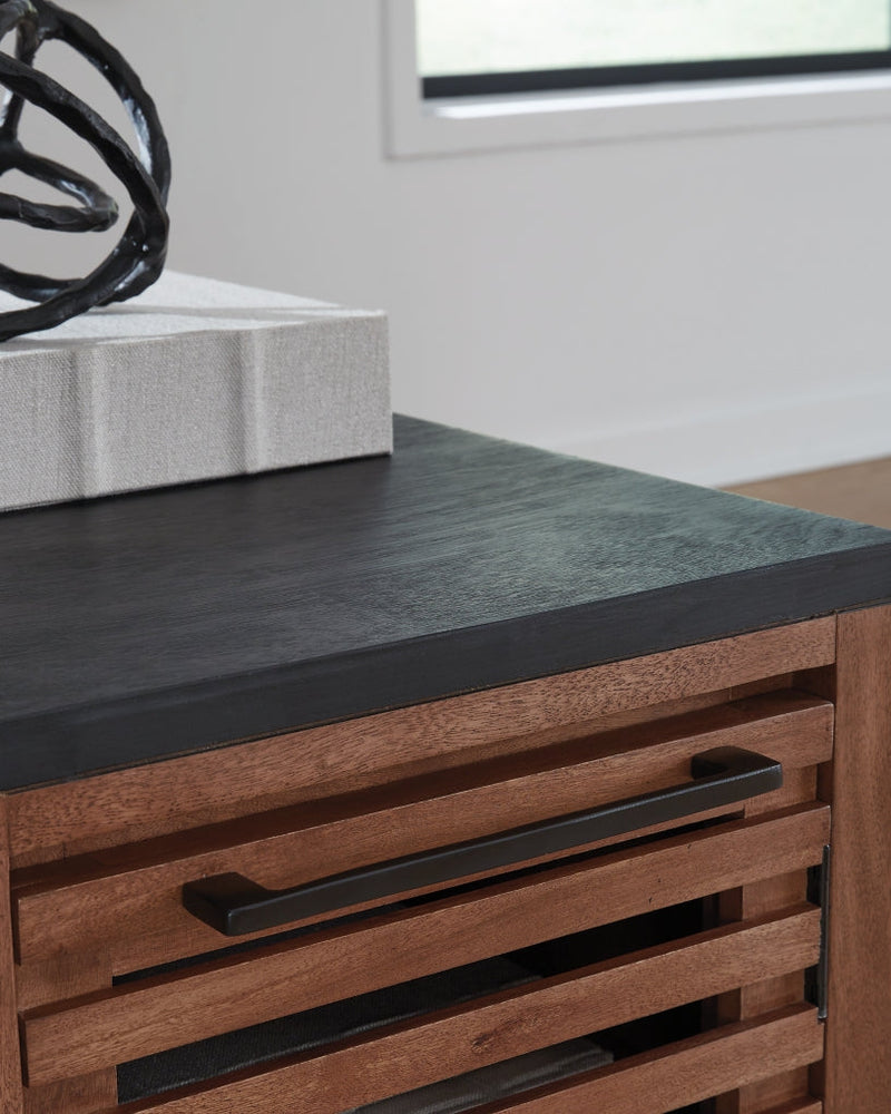 Kallari End Table