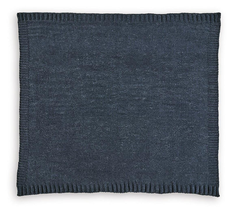 Anawood Throw (3/CS)