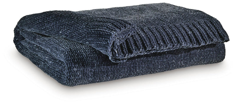 Anawood Throw (3/CS) Default Title