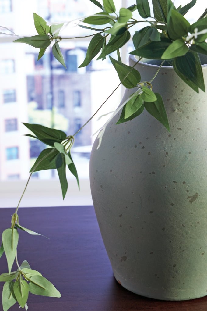 Baychester Vase - Berre Furniture