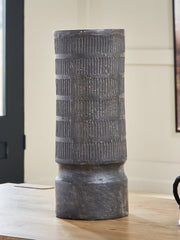 Beninworth Vase - Berre Furniture