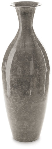 Brockwich Vase - Berre Furniture