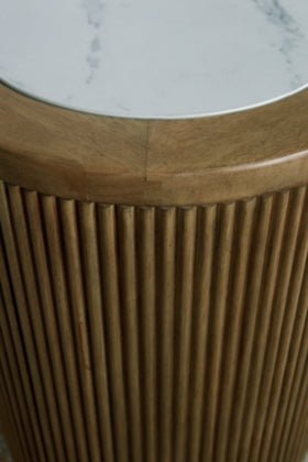 Camdill Round Table - Berre Furniture