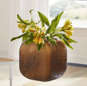 Capard Vase - Berre Furniture