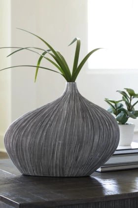 Donya Vase - Berre Furniture