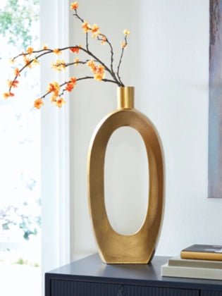 Lawtonville Vase - Berre Furniture