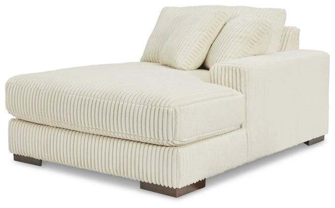 Lindyn Right-Arm Facing Corner Chaise
