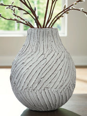 Shelvie Vase - Berre Furniture