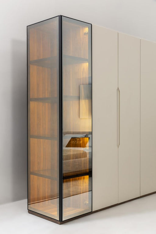 Cadillac Wardrobe