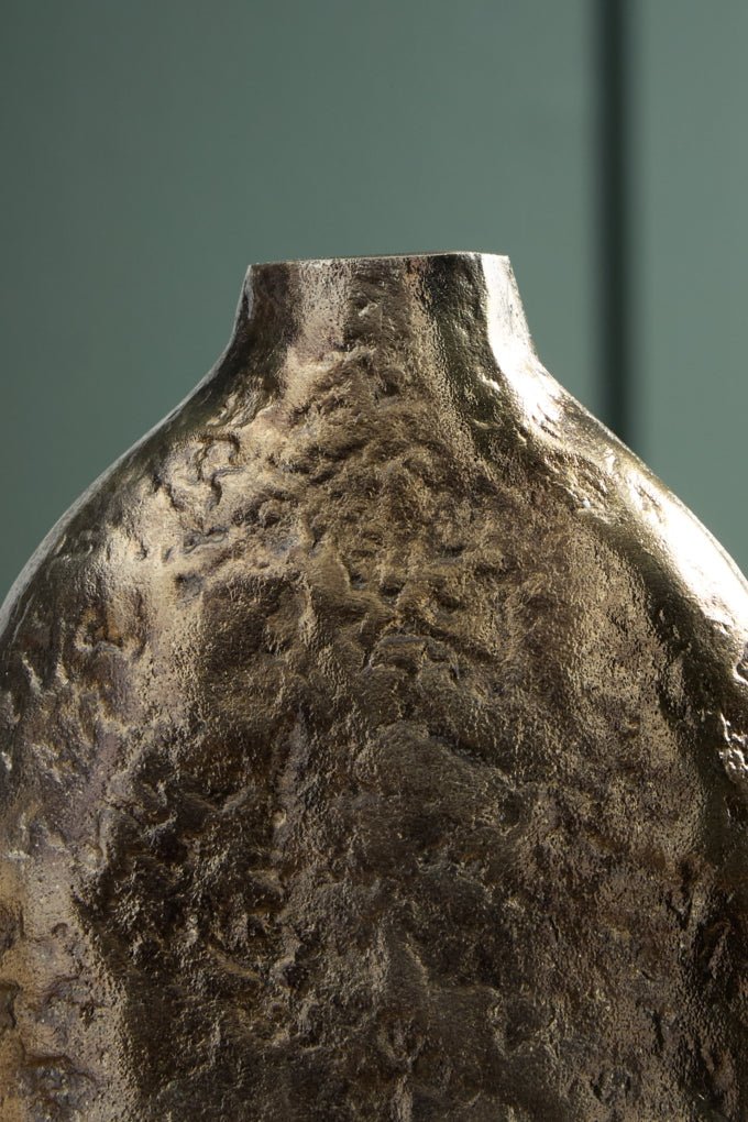 Wallmond Vase - Berre Furniture