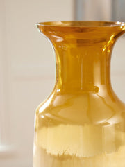 Wynburg Vase - Berre Furniture