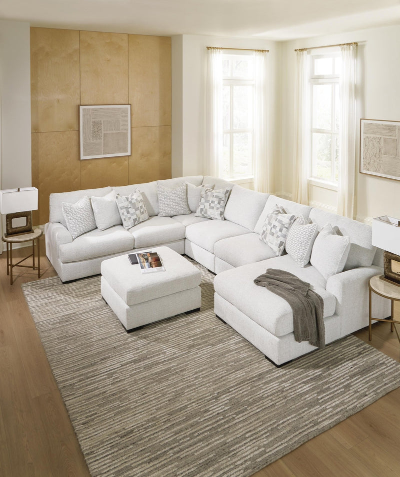 Wynncroft Manor 5-Piece Sectional with Chaise