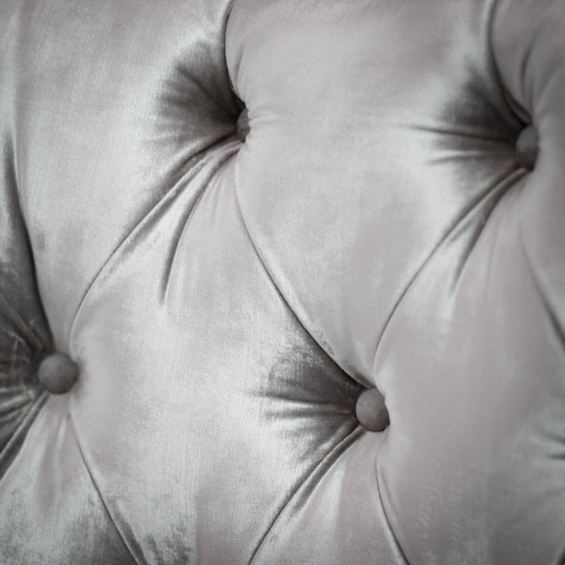 PINNACLE Armchair