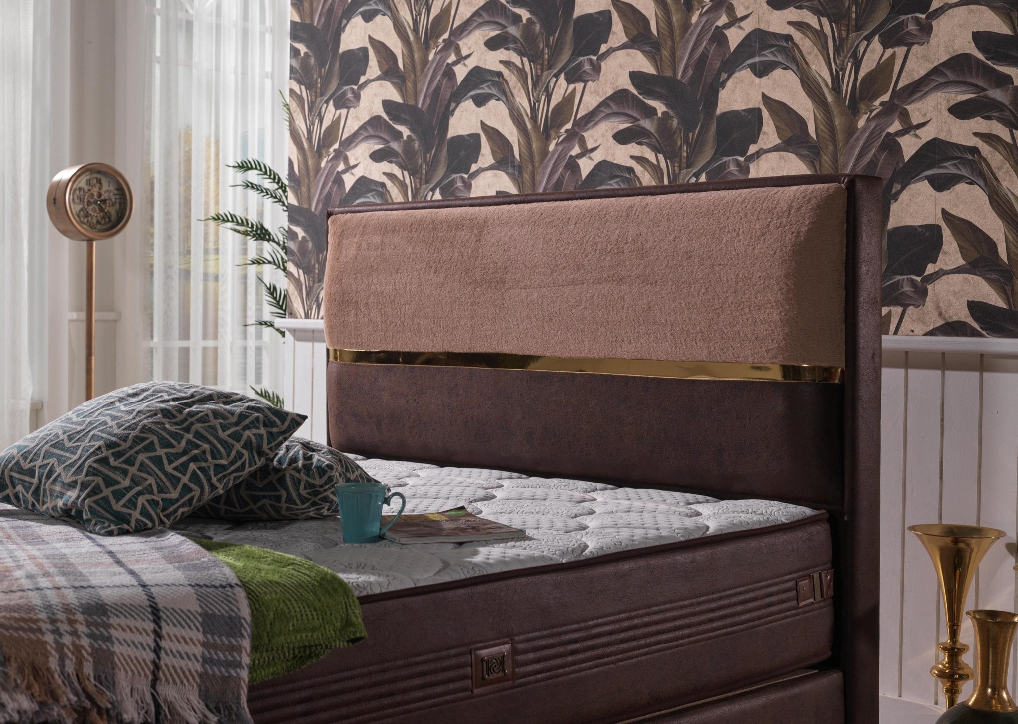 REVIVET Bed - Berre Furniture